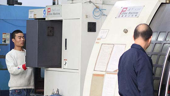 在深圳怎么選擇專業(yè)的模具開模廠呢？