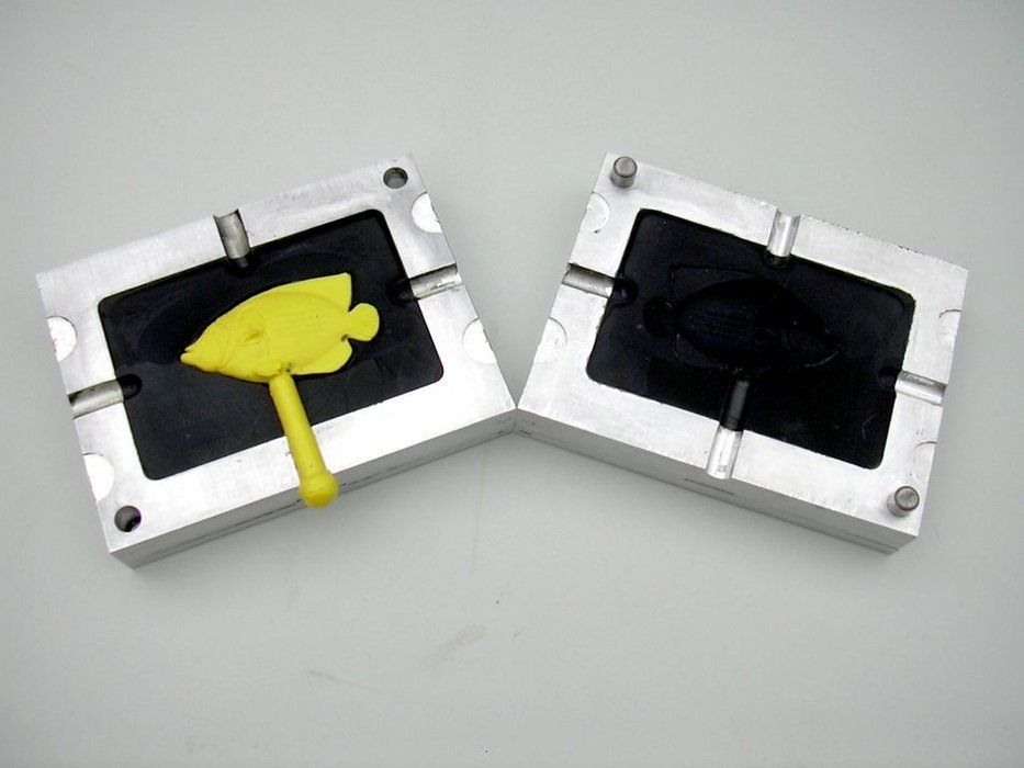 塑膠模具的主要結(jié)構(gòu)包括有哪些？